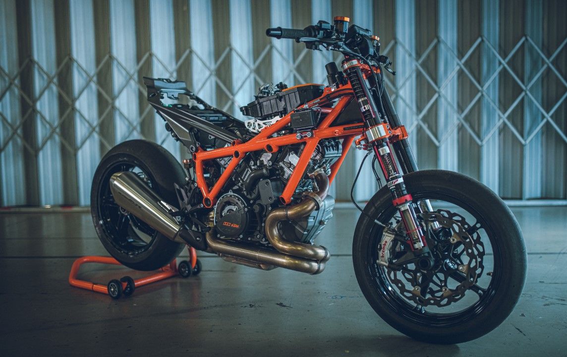 KTM 1290 Super Duke R 2020
