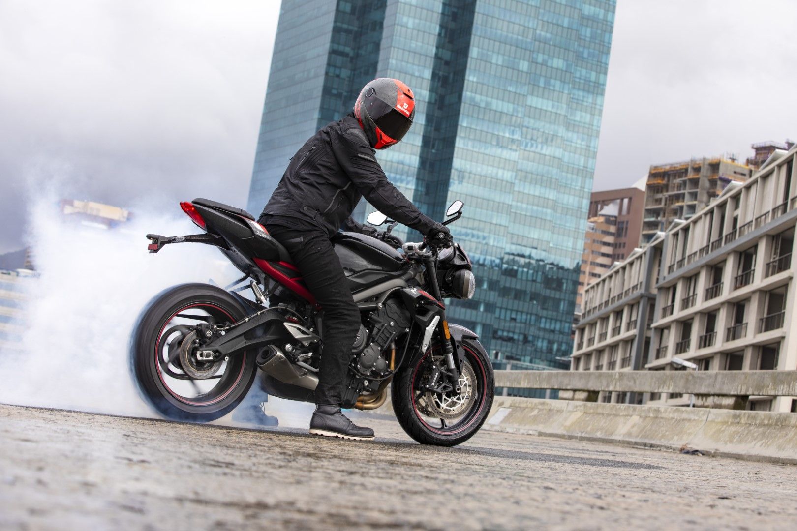 Nueva Triumph Street Triple R 2020, detalles, ficha técnica y precio de la novedad británica