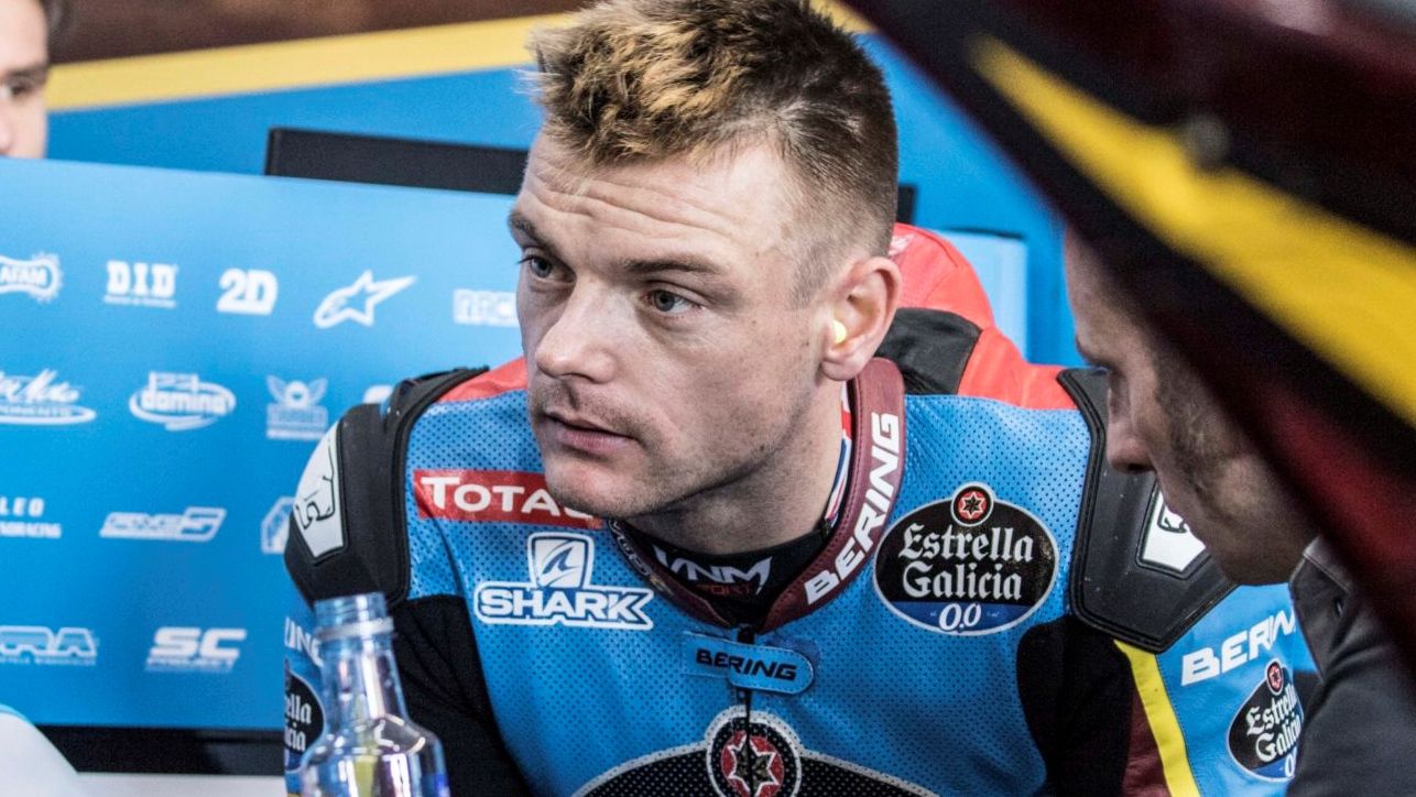 Sam Lowes en el box de su nuevo equipo (Foto: EG 0,0 Marc VDS).
