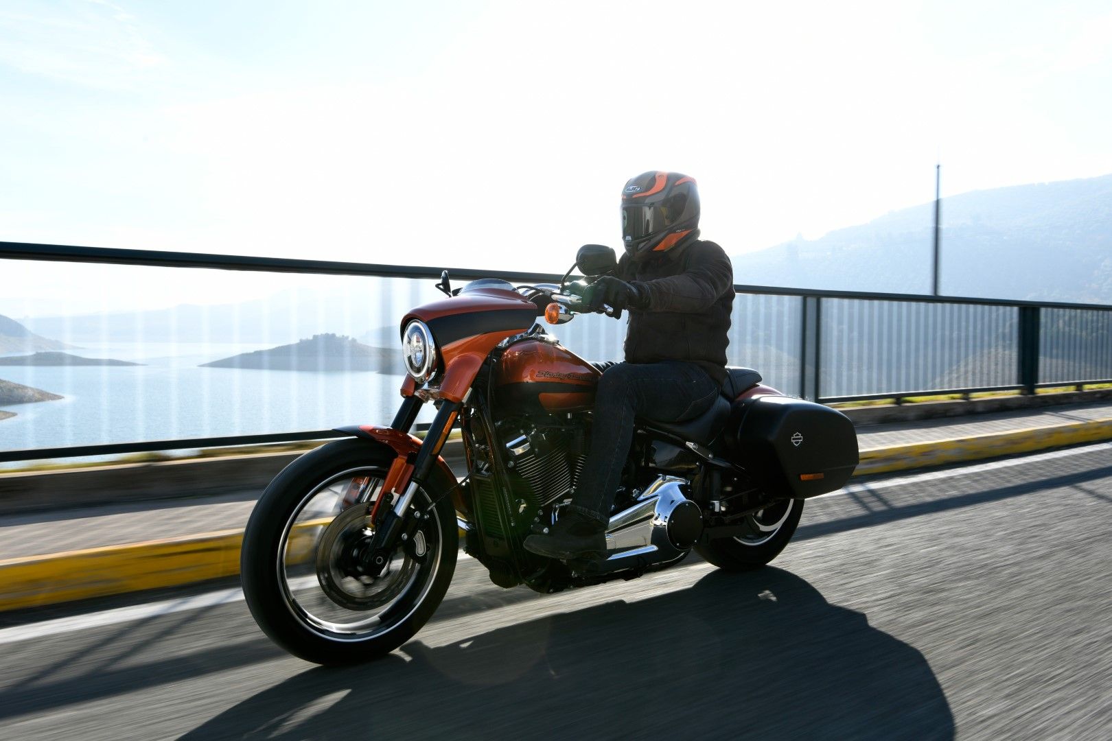 Harley-Davidson Triple S. Fotos