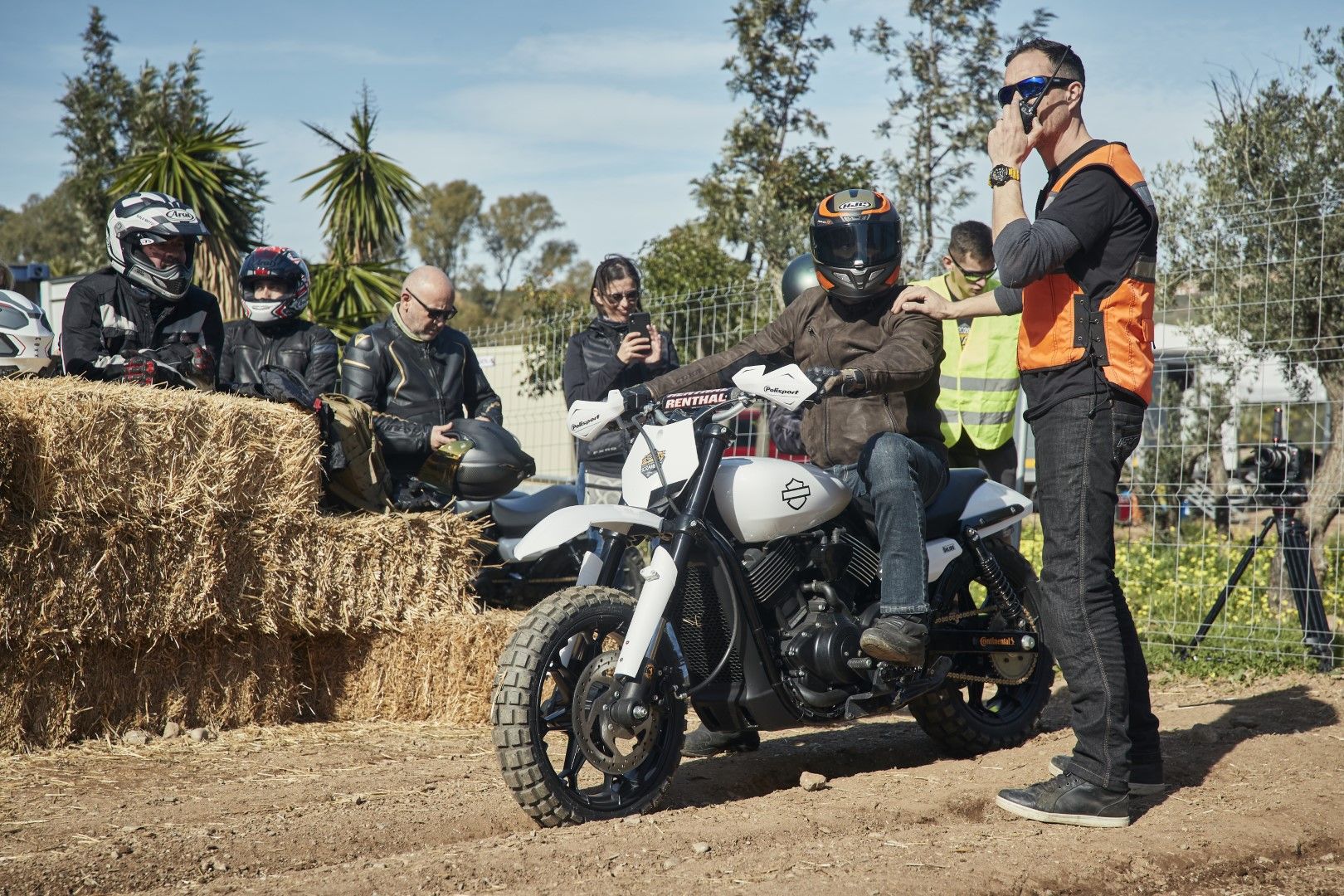 Harley-Davidson Triple S. Fotos