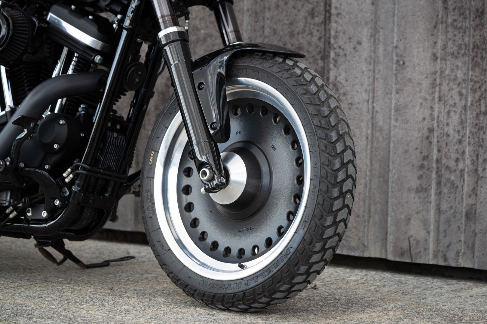 Harley-Davidson Triple S. Fotos