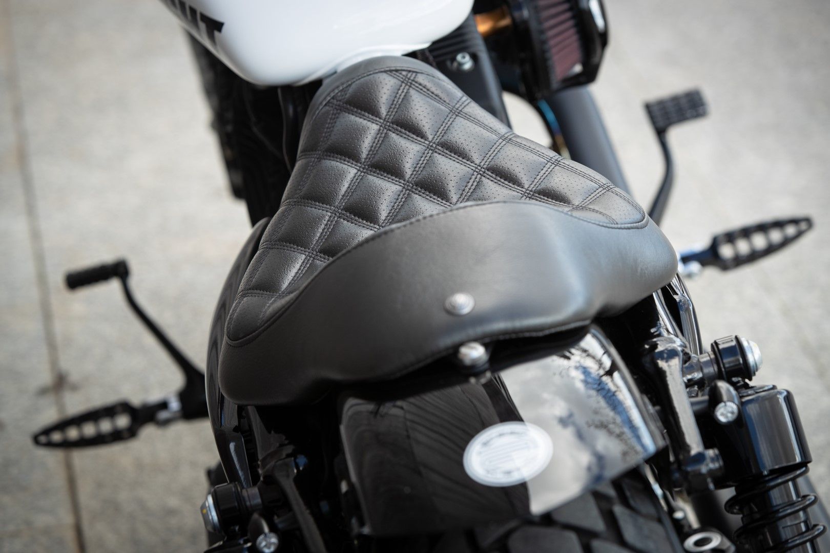 Harley-Davidson Triple S. Fotos