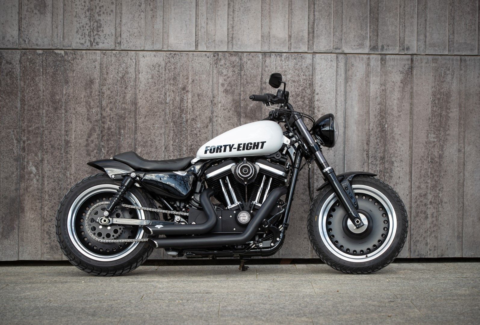 Harley-Davidson Triple S. Fotos