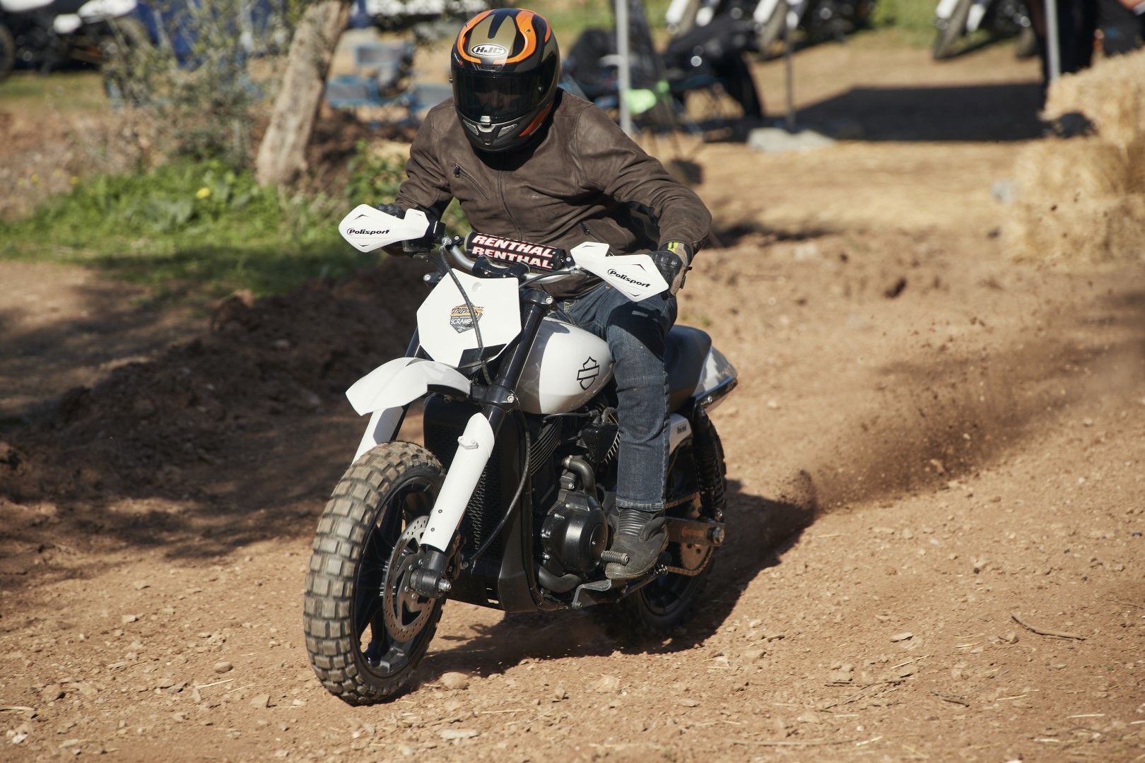 Harley-Davidson Triple S. Fotos