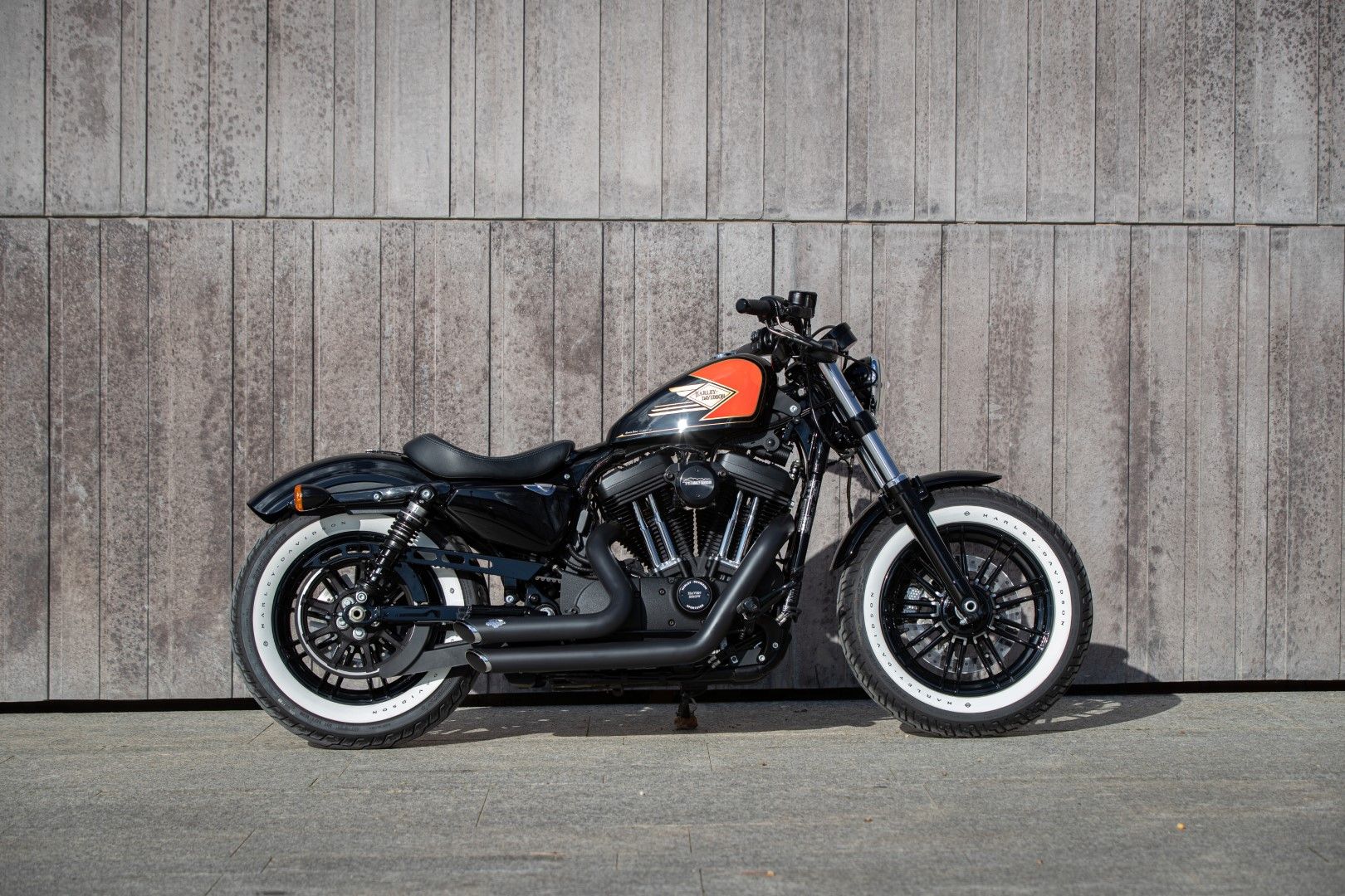 Harley-Davidson Triple S. Fotos