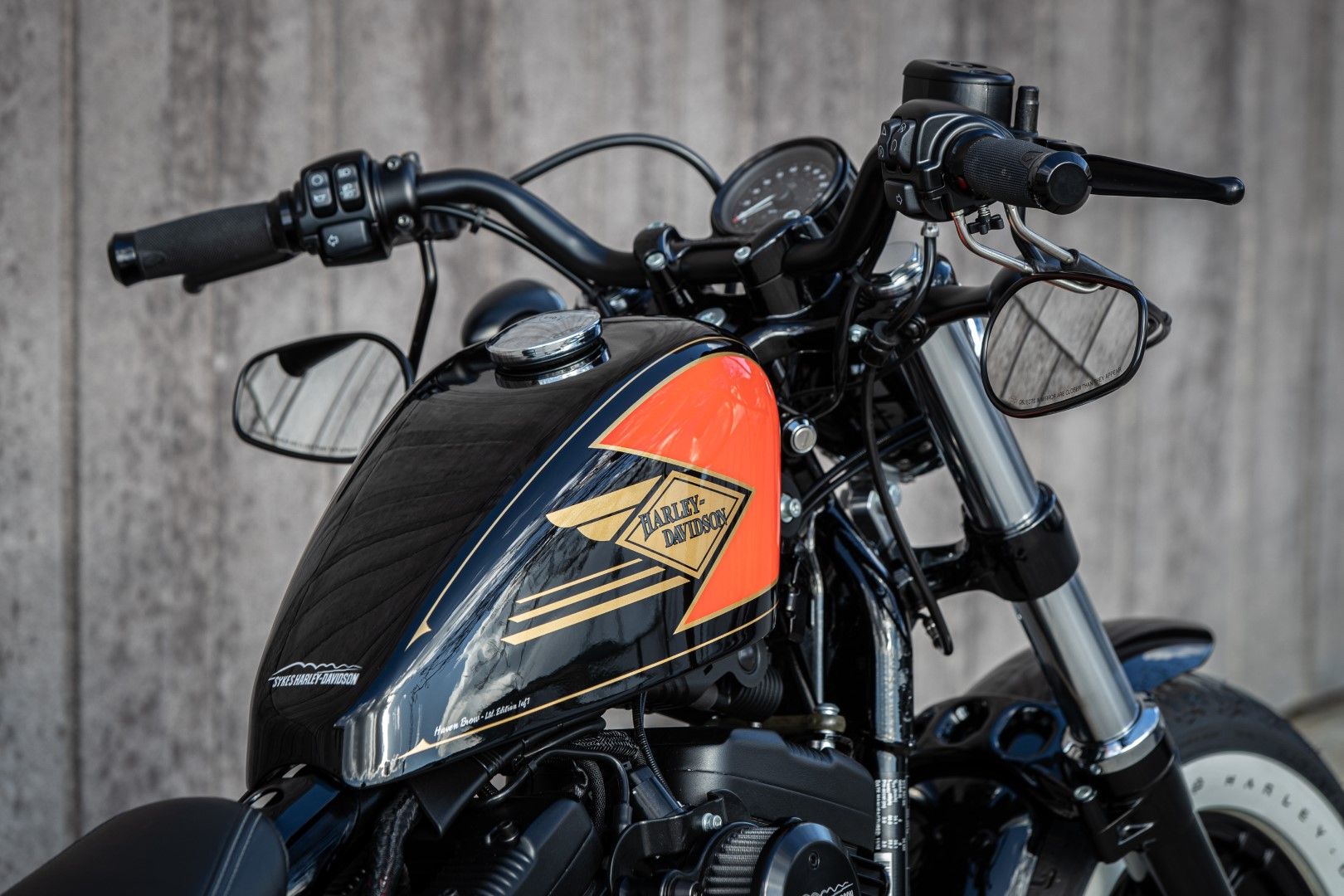 Harley-Davidson Triple S. Fotos