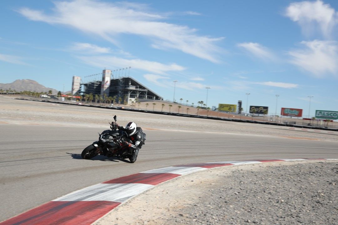 Kawasaki Z H2 2020. Fotos