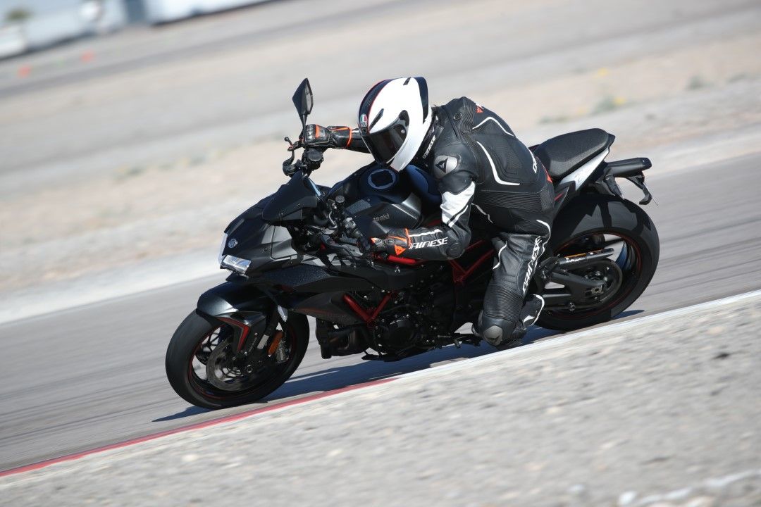 Kawasaki Z H2 2020. Fotos