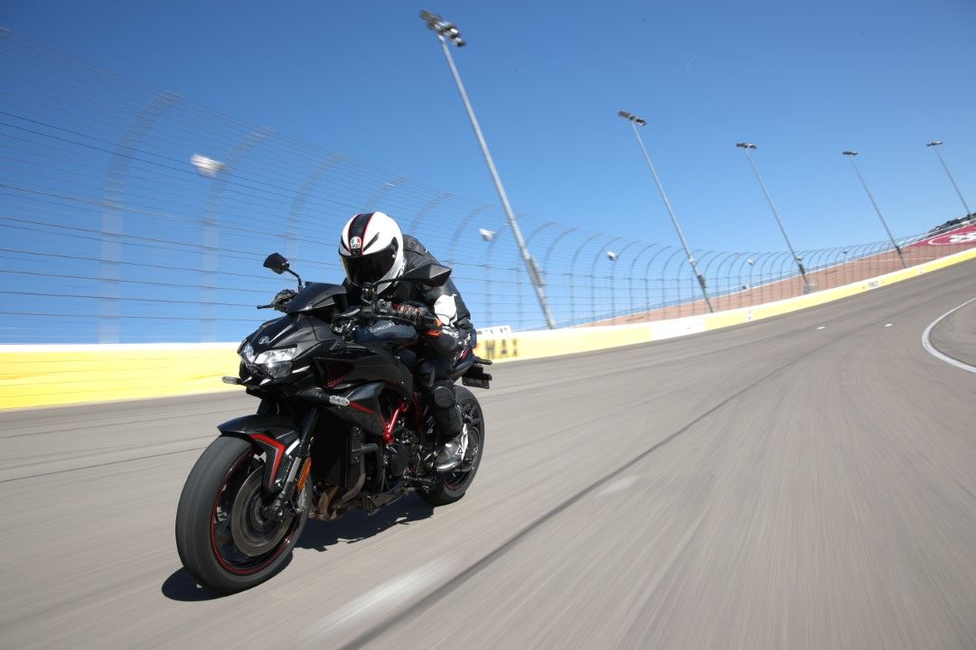 Kawasaki Z H2, prueba, primeras impresiones y ficha técnica