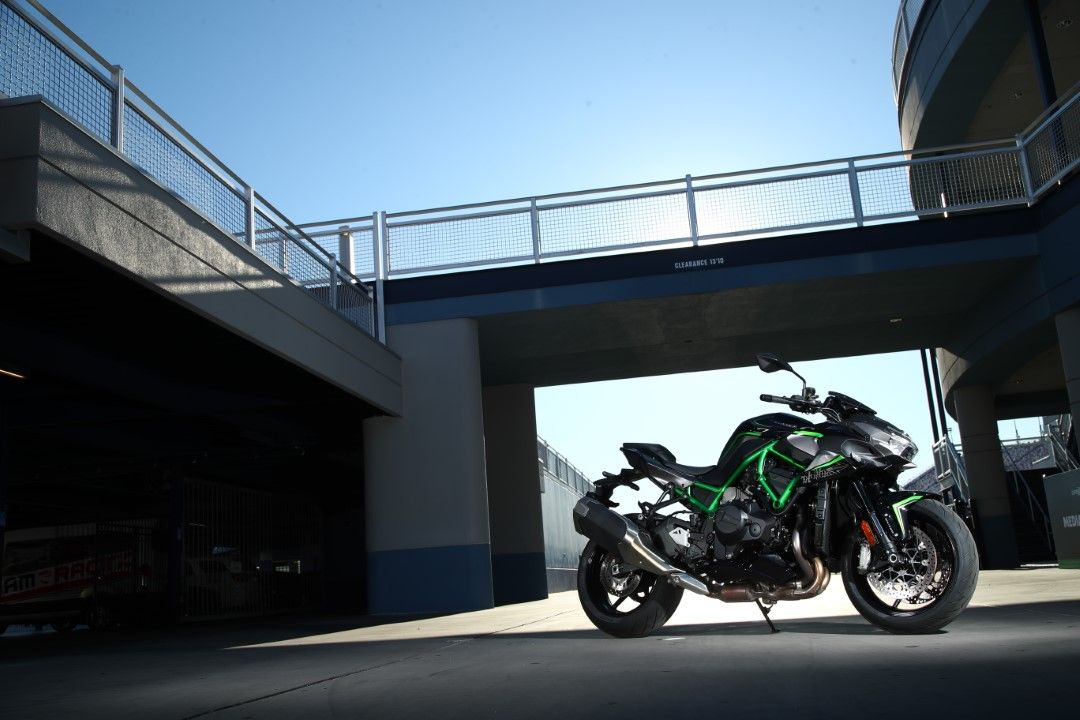 Kawasaki Z H2 2020. Fotos