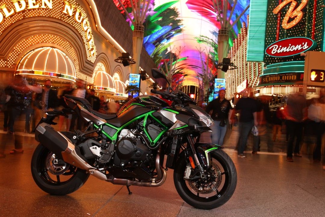 Kawasaki Z H2 2020. Fotos