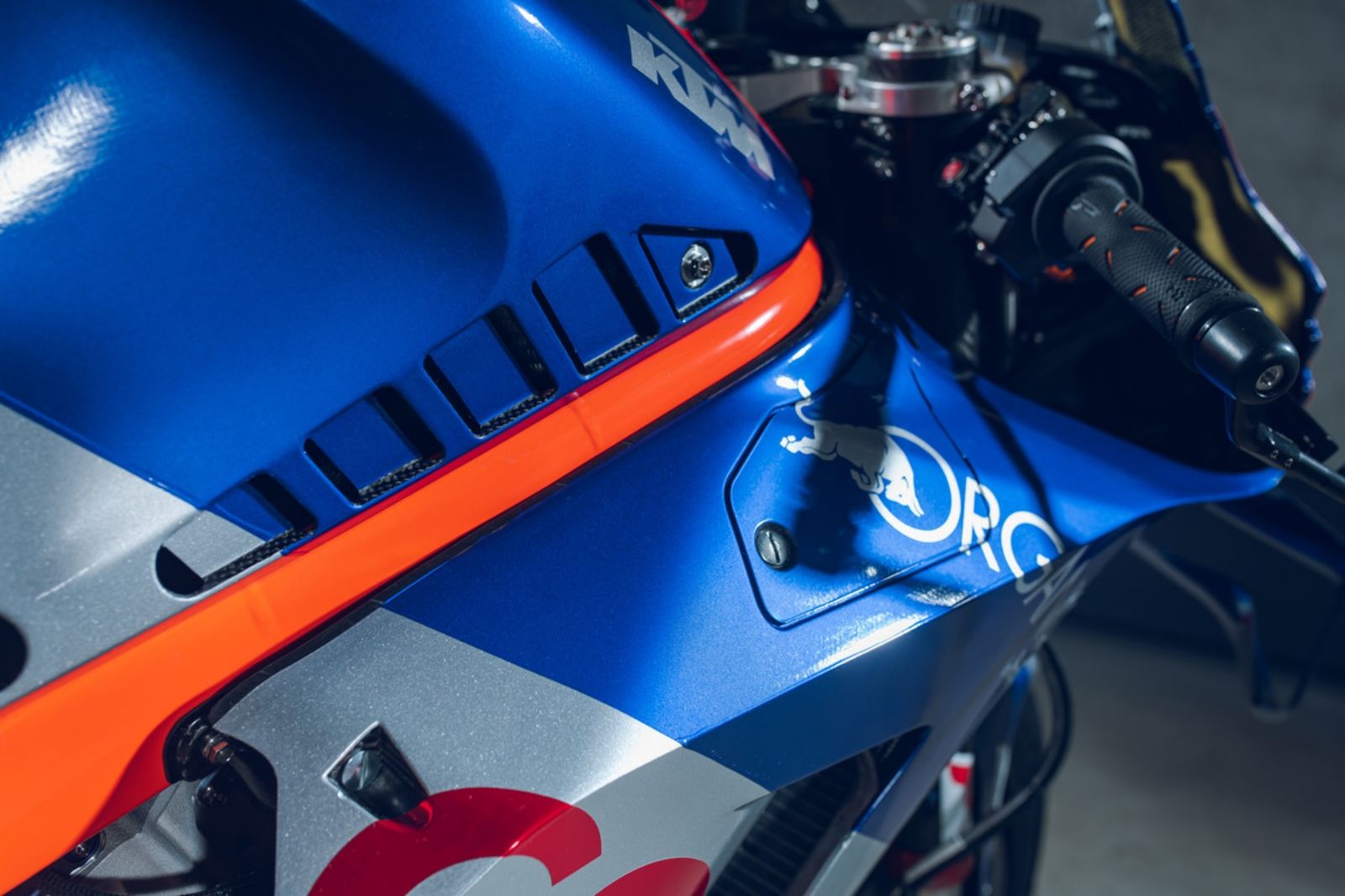 KTM RC16 Tech 3 MotoGP 2020 - Miguel Oliveira & Iker Lecuona