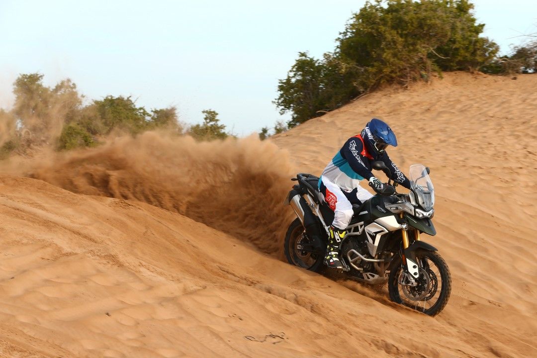 TRIUMPH TIGER 900, prueba, primeras impresiones y ficha técnica
