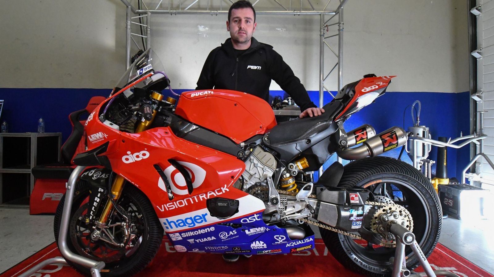 Michael Dunlop con la Ducati Panigale V4R del PBM (Fotos: IOMTT Races).