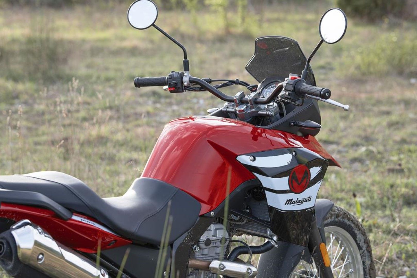 Malaguti DUNE125 y DUNE125X Black Edition. Fotos