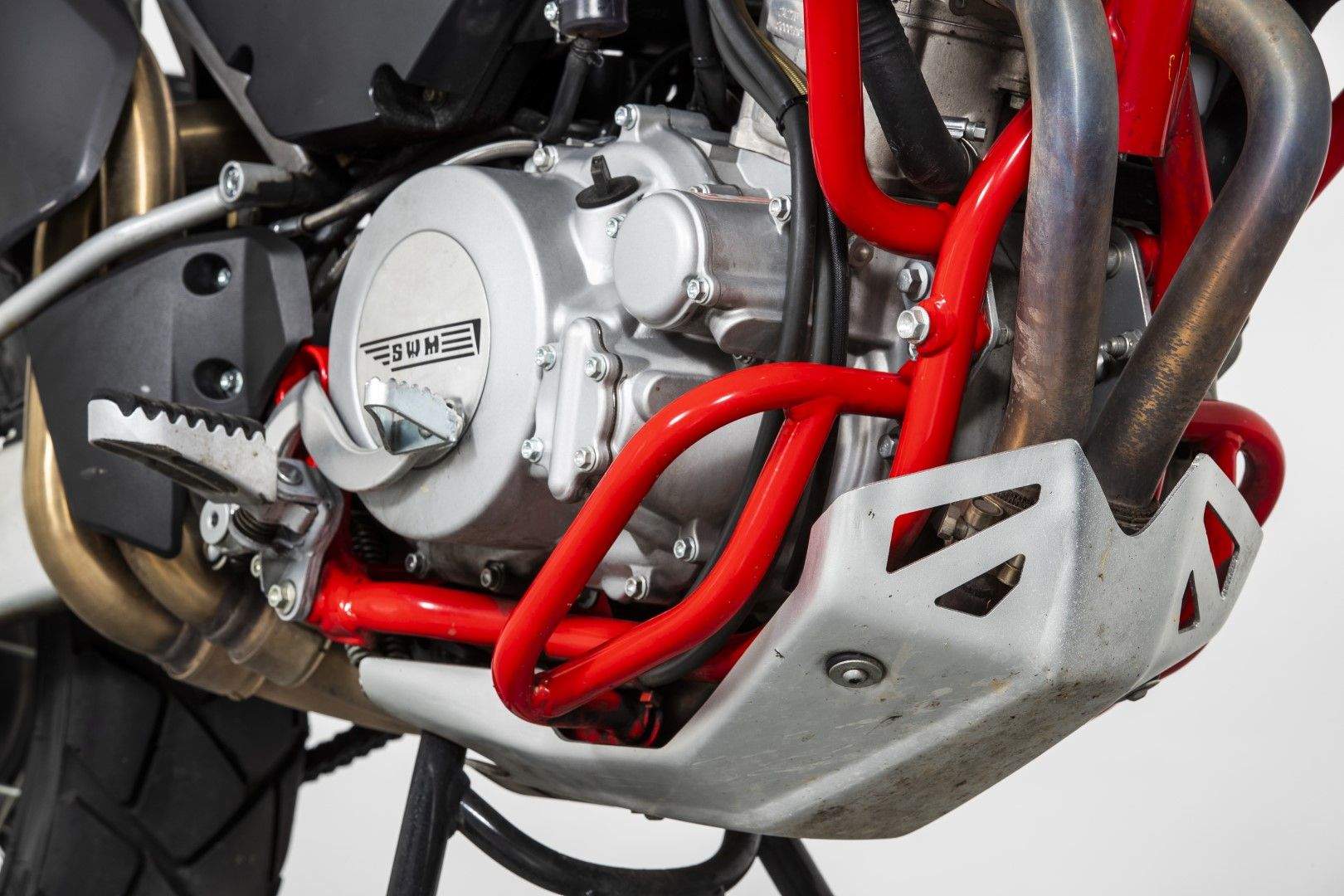 SWM Superdual T 2018. Fotos