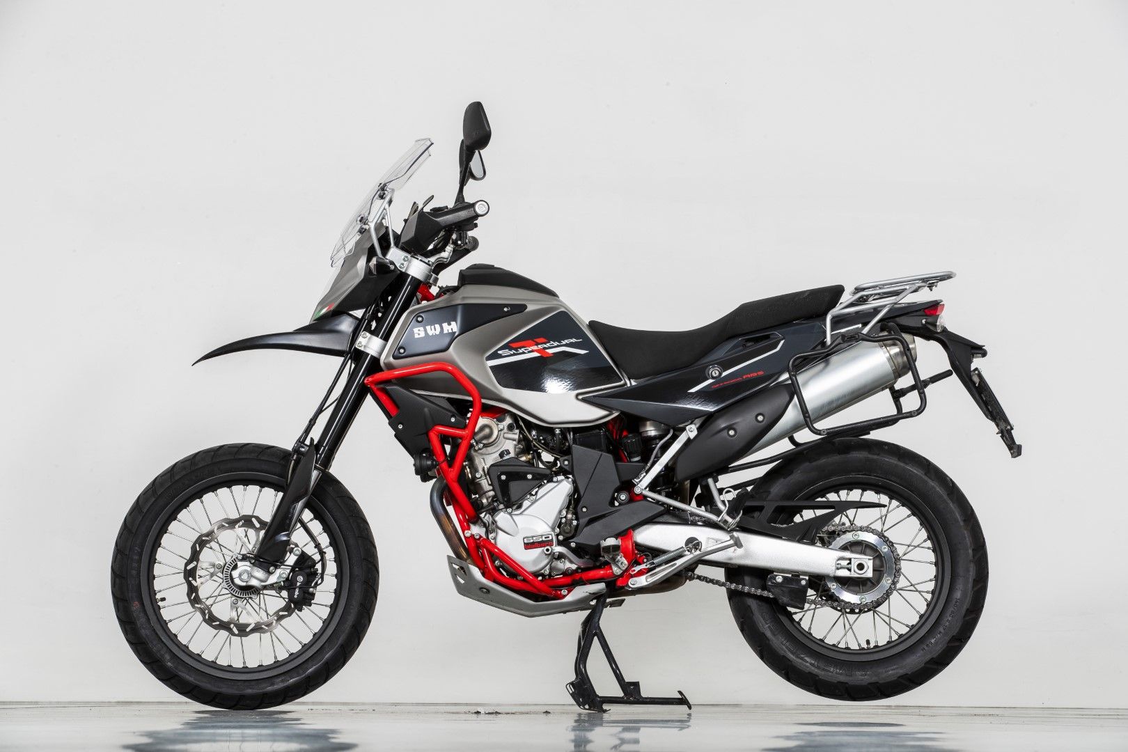 SWM Superdual T 2018. Fotos