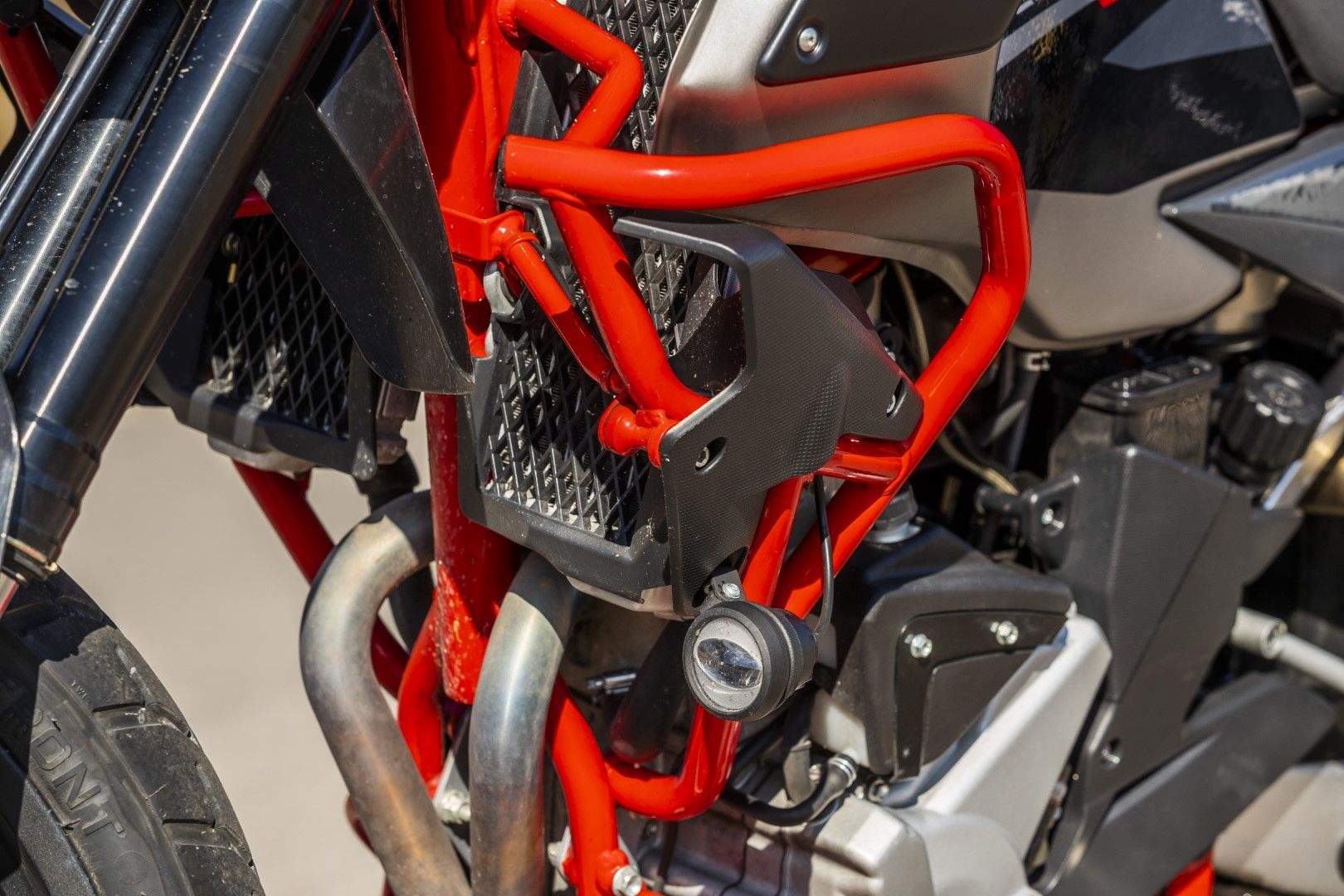 SWM Superdual T 2018. Fotos