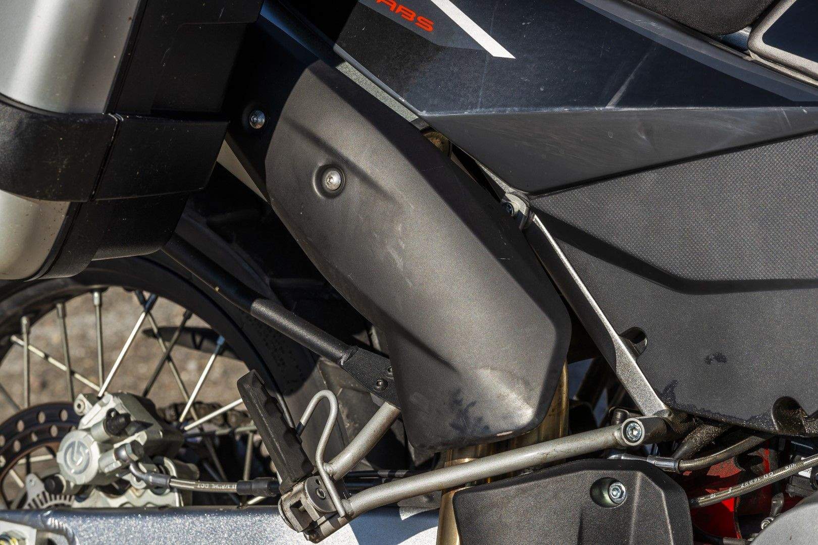 SWM Superdual T 2018. Fotos