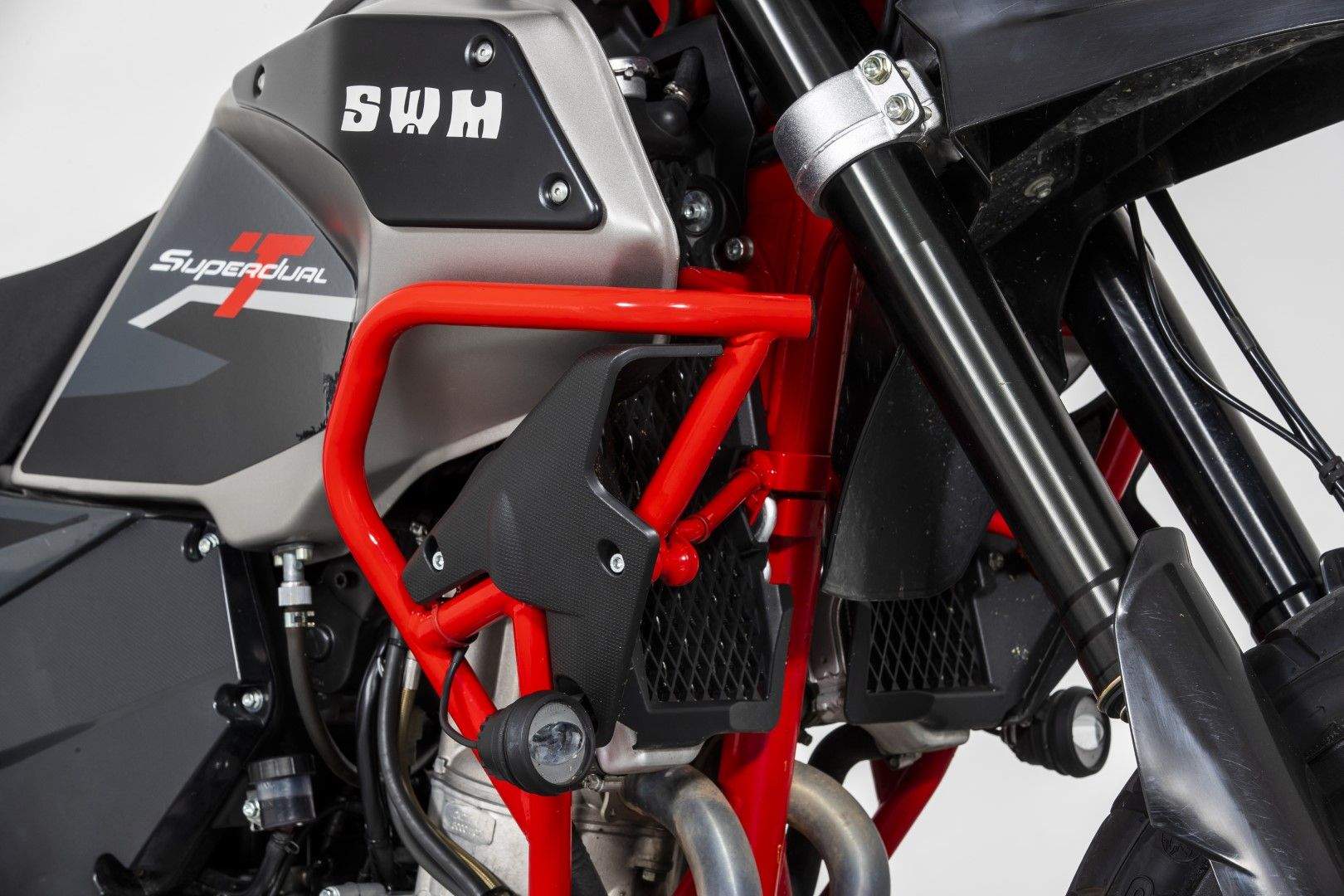 SWM Superdual T 2018. Fotos