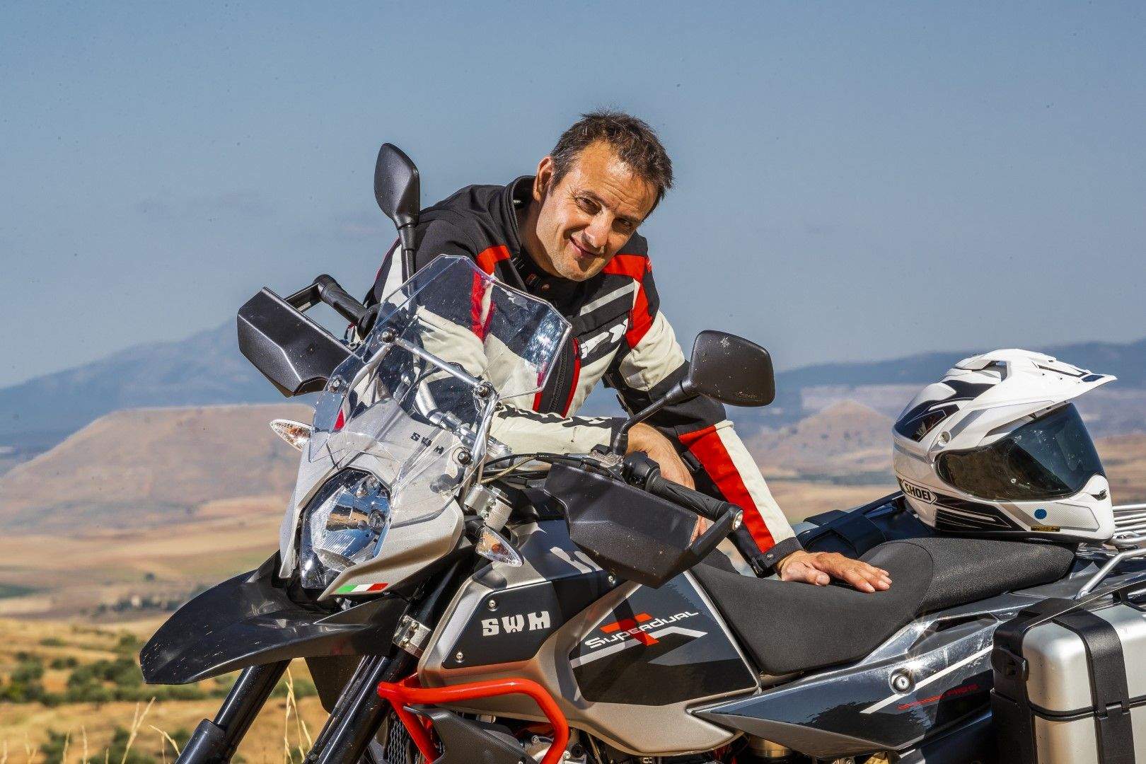 SWM Superdual T 2018. Fotos