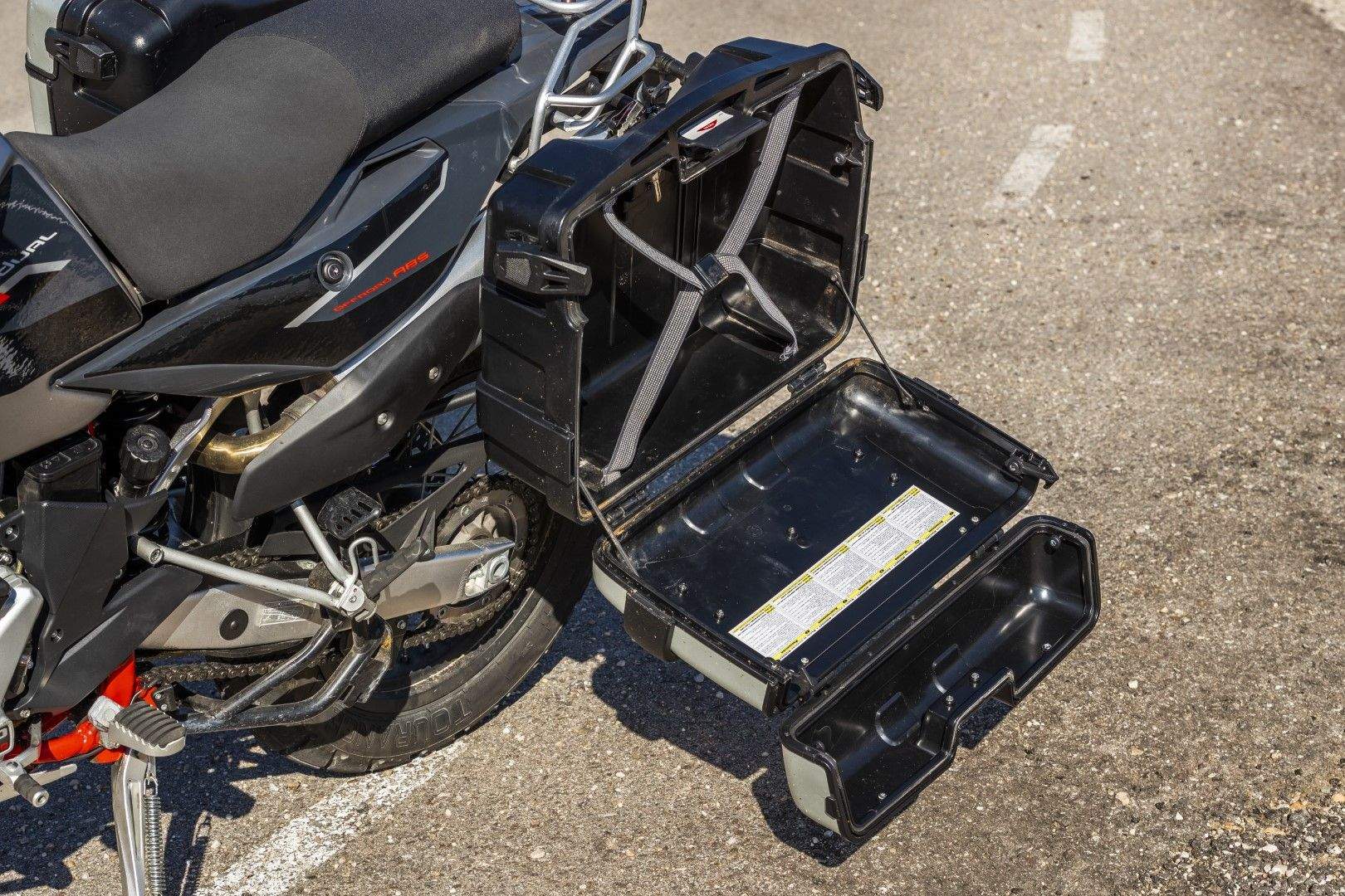 SWM Superdual T 2018. Fotos