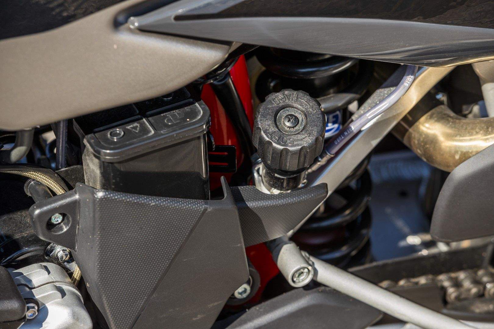 SWM Superdual T 2018. Fotos