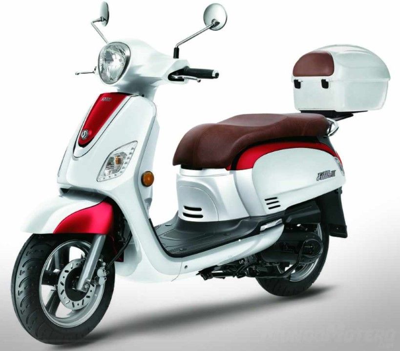  SYM Fiddle 50. 4 tiempos. Refrigeración por aire forzado. 1.999 euros.