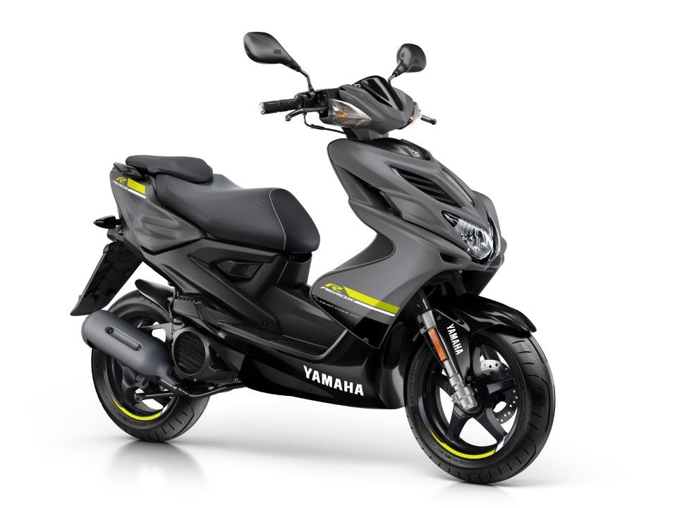  Yamaha Aerox 4. 4 tiempos. Refrigeración líquida. 3.049 euros.