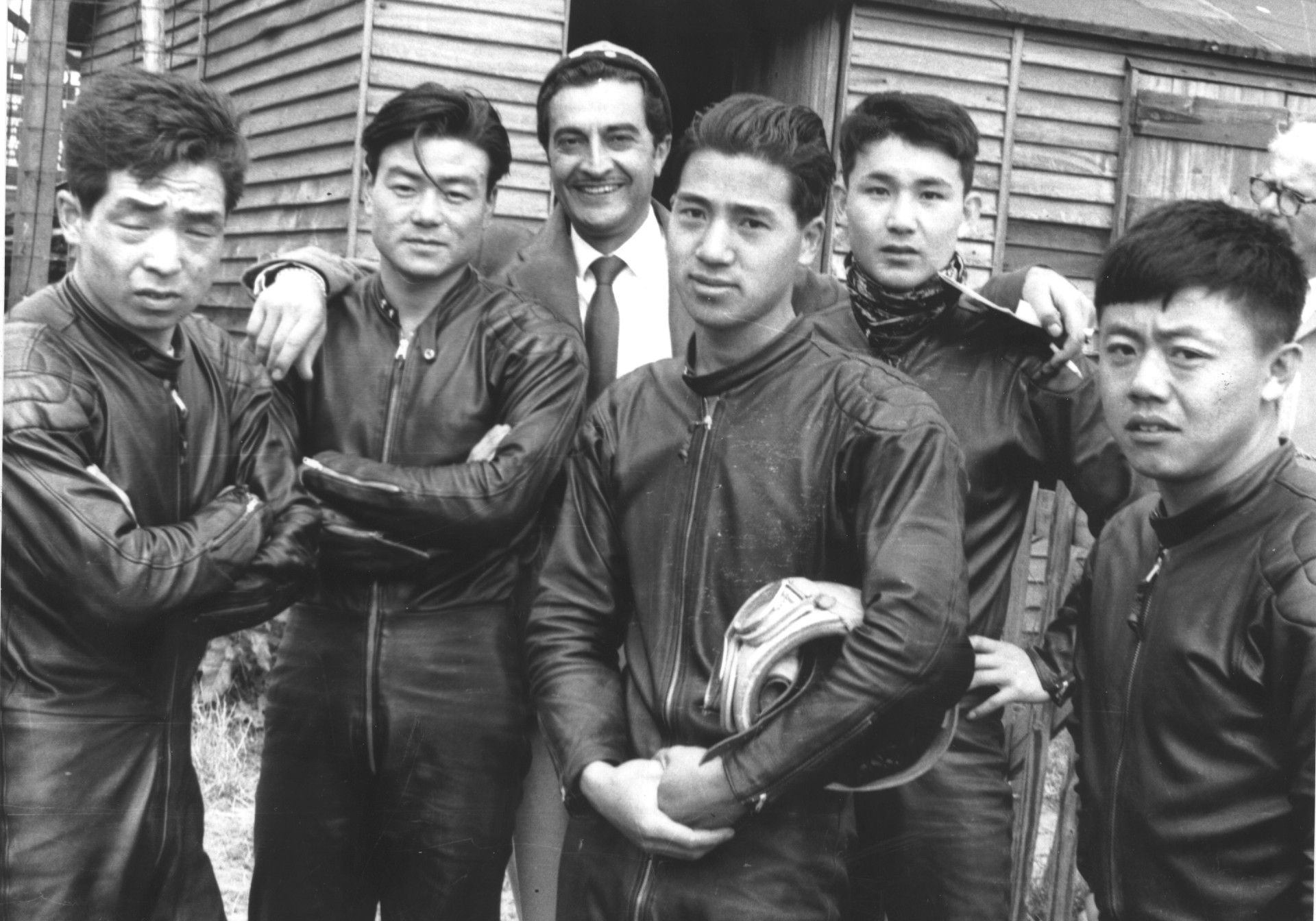 Los pilotos del equipo Honda que debutaron en el Mundial en 1959.