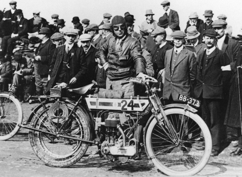 Jack Marshall ganó el TT de la Isla de Man en 1908 en la modalidad de monocilíndricas