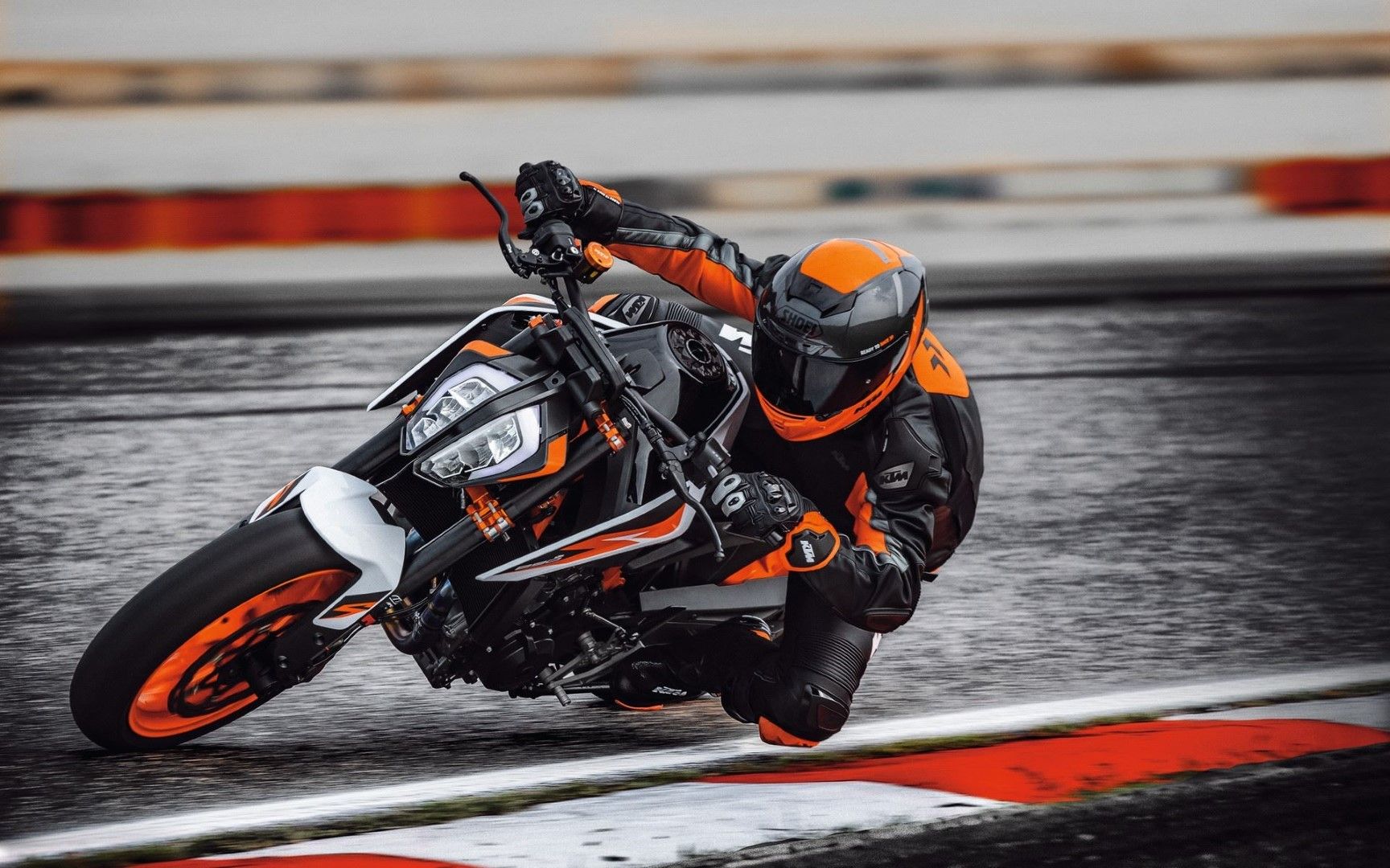 KTM 890 Duke R 2020. Fotos