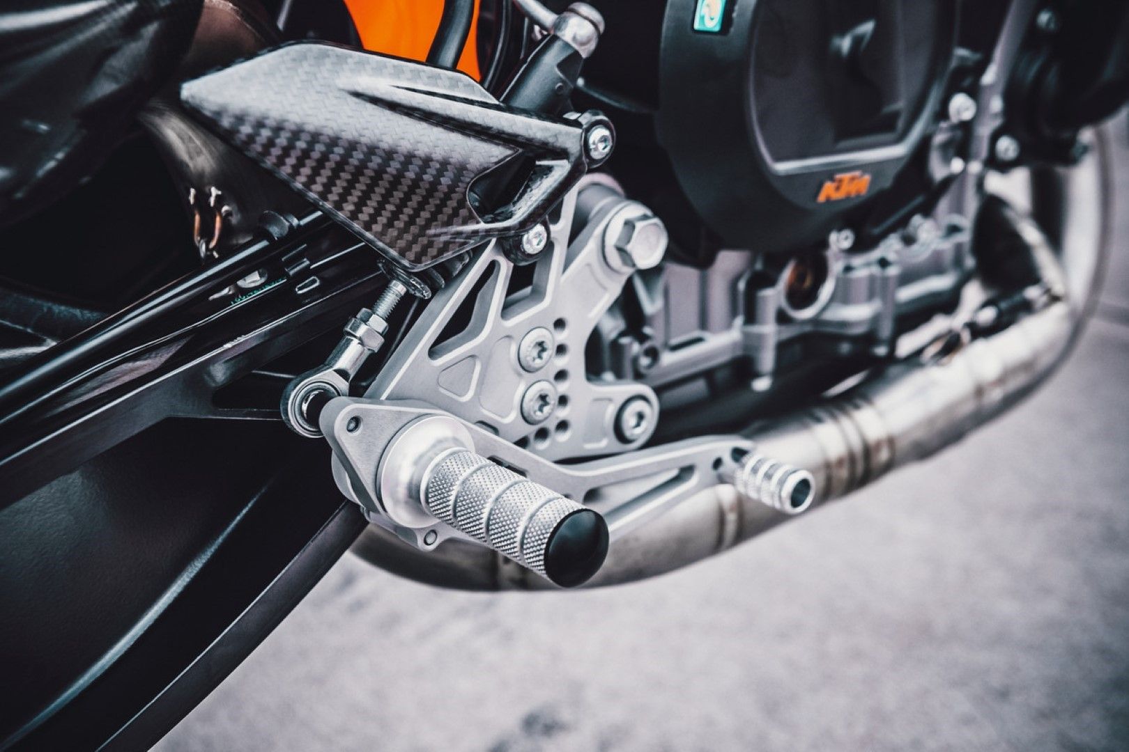 KTM 890 Duke R 2020. Fotos
