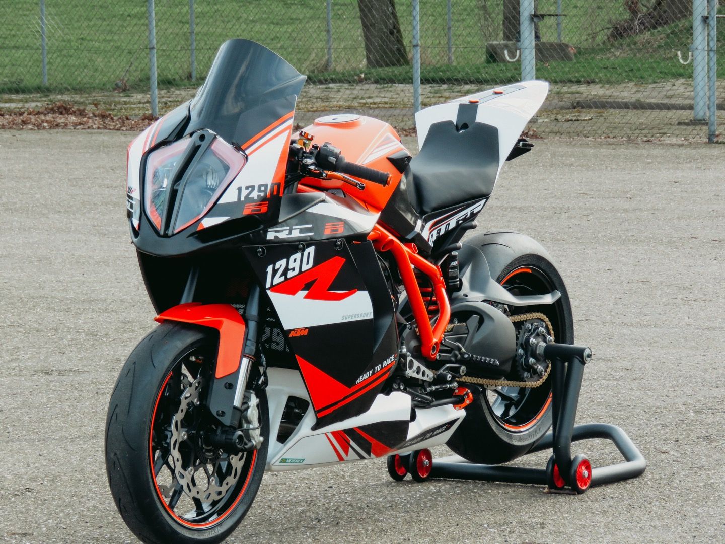 KTM 1290 RC8 R, haciendo realidad el sueño de una nueva RC8