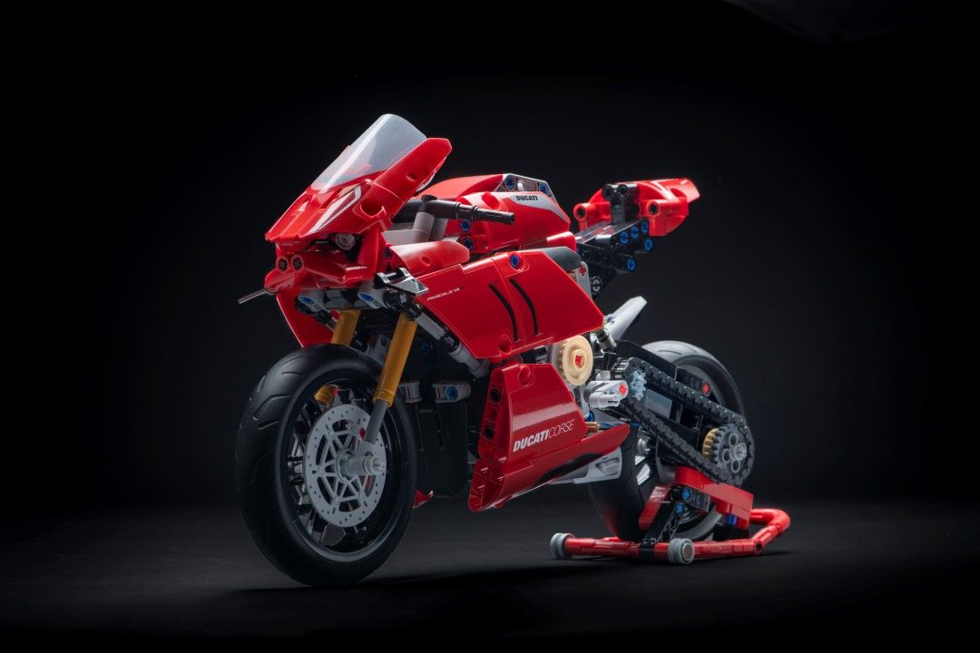 Ducati Panigale V4 R LEGO 