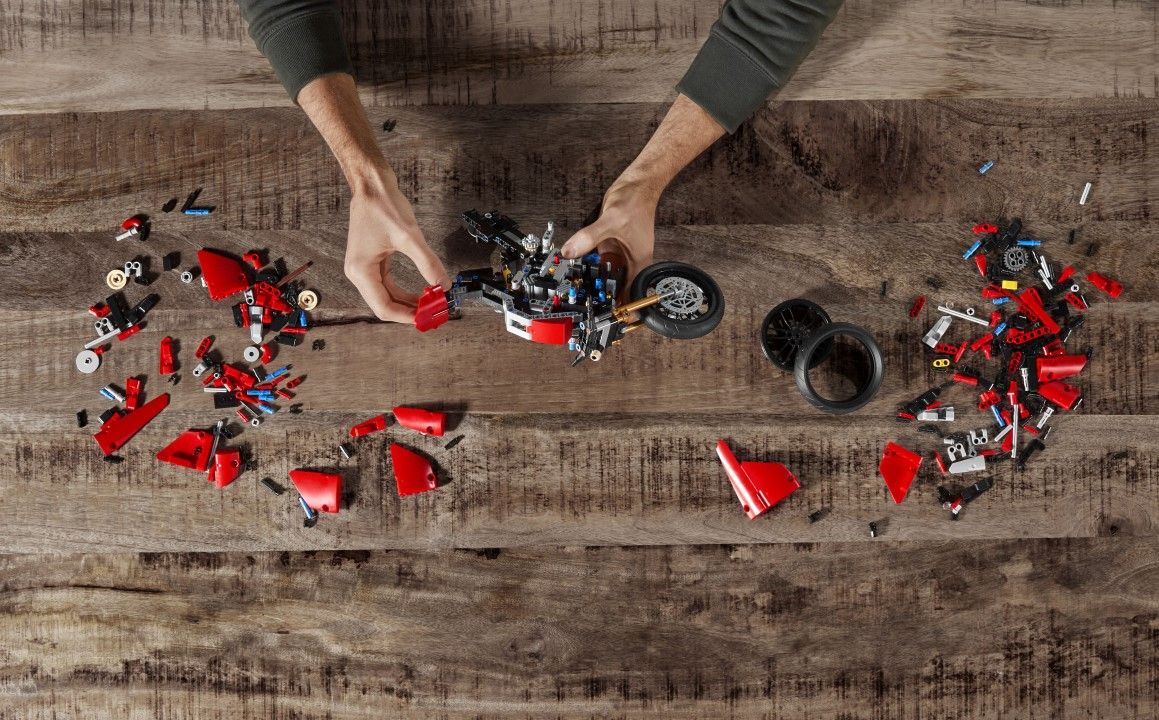 Galería fotos Ducati Panigale V4 R LEGO