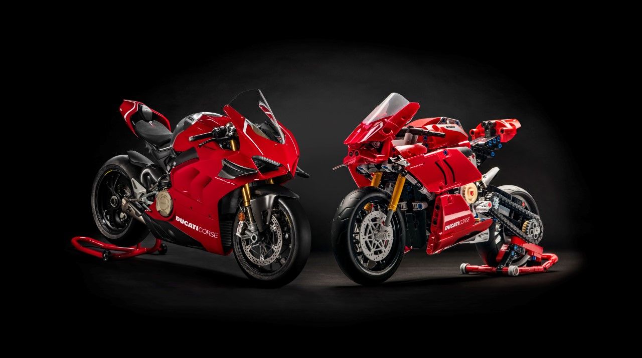 Galería fotos Ducati Panigale V4 R LEGO