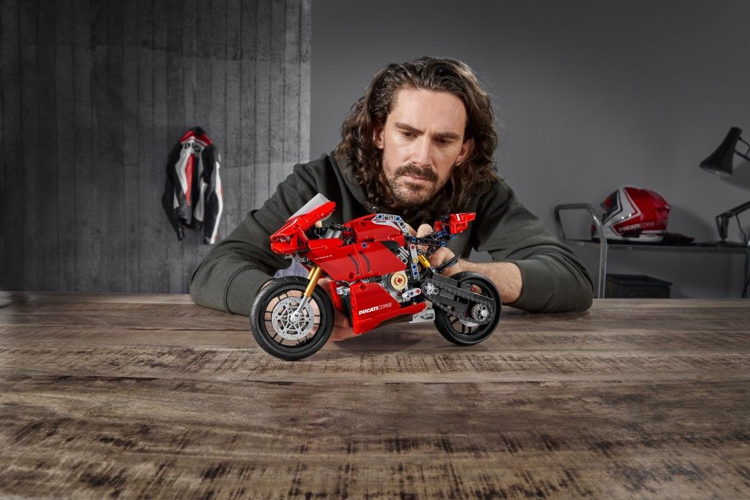 Galería fotos Ducati Panigale V4 R LEGO