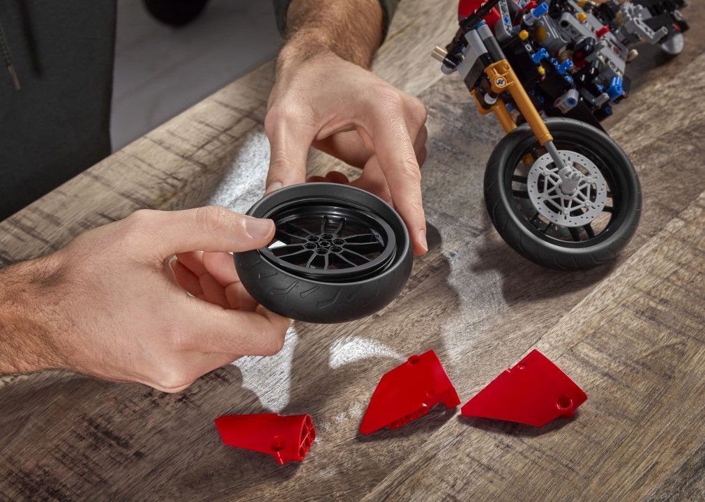 Galería fotos Ducati Panigale V4 R LEGO