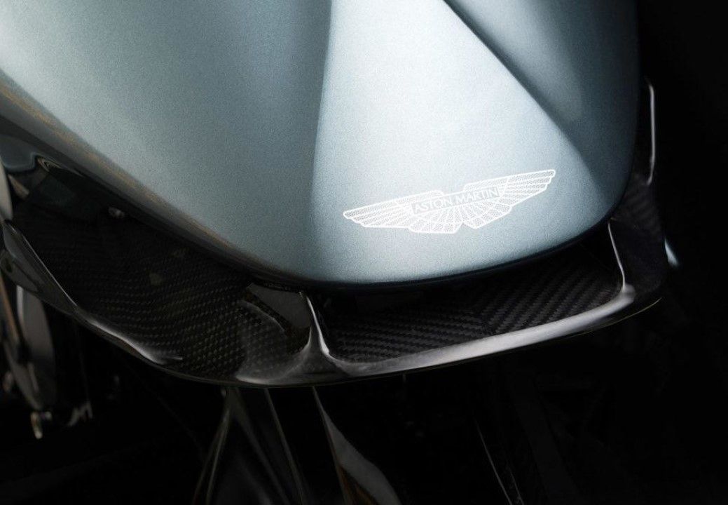 Galería fotos AMB001 Aston Martin Brough Superior