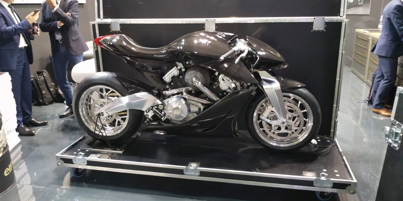 Galería fotos AMB001 Aston Martin Brough Superior