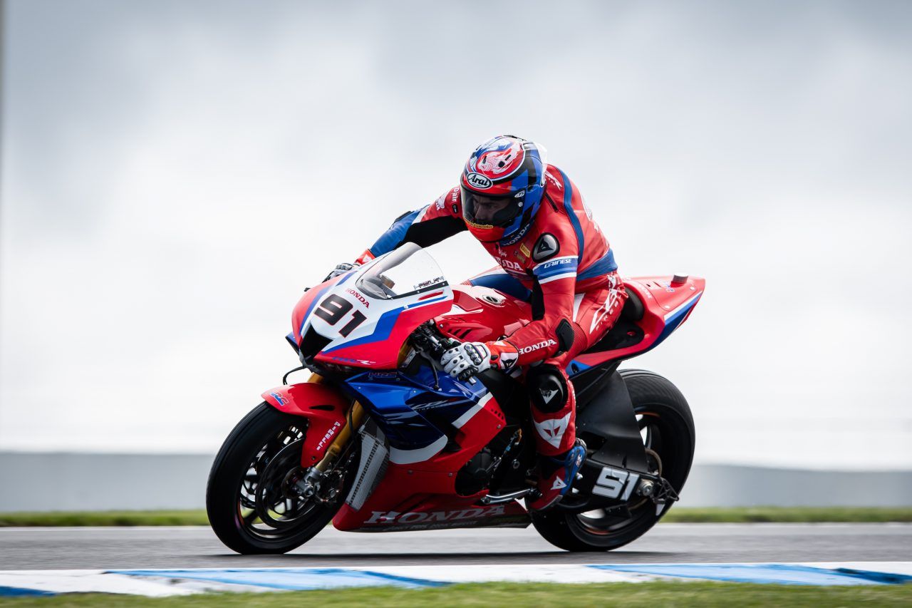 Equipo Honda HRC en Superbike con Álvaro Bautista y Leon Haslam