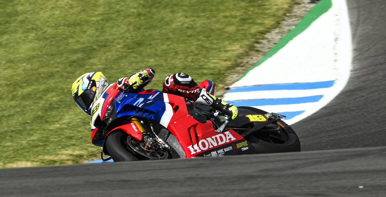 Equipo Honda HRC en Superbike con Álvaro Bautista y Leon Haslam