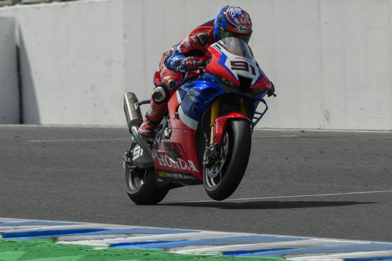 Equipo Honda HRC en Superbike con Álvaro Bautista y Leon Haslam