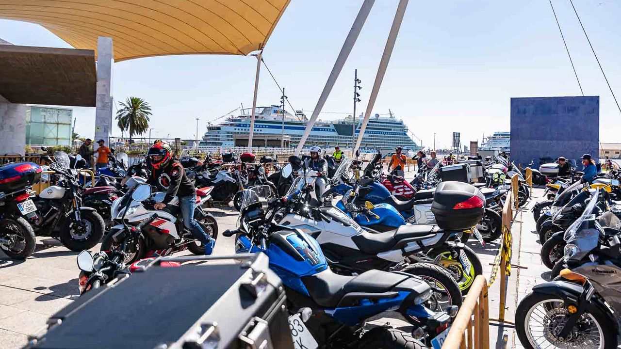 Las matriculaciones de motos caen un 93% en abril