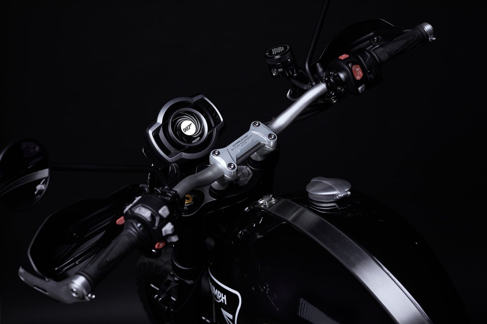 Triumph Scrambler 1200 Bond Edition