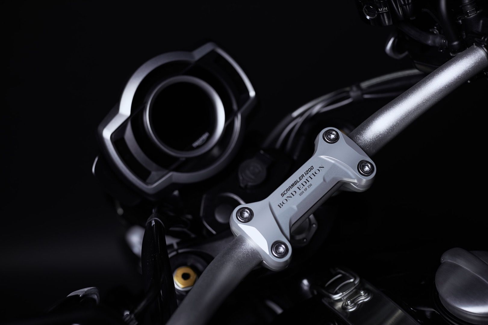 Triumph Scrambler 1200 Bond Edition