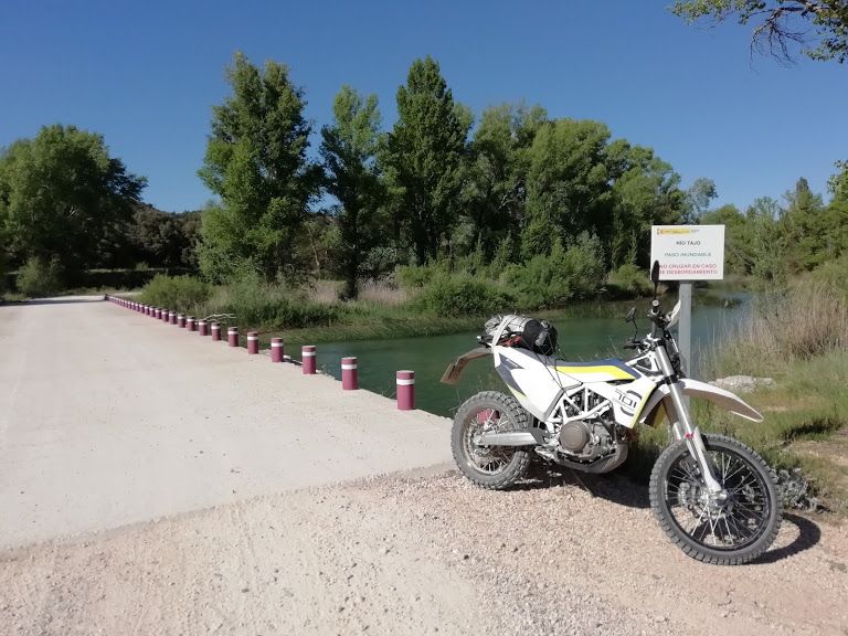 La Alcarria y el Alto Tajo con la Husqvarna 701 Enduro. Fotos