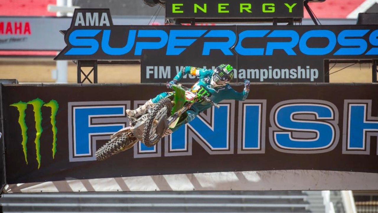 Victoria de Eli Tomac en la reanudación del Mundial de Supercross